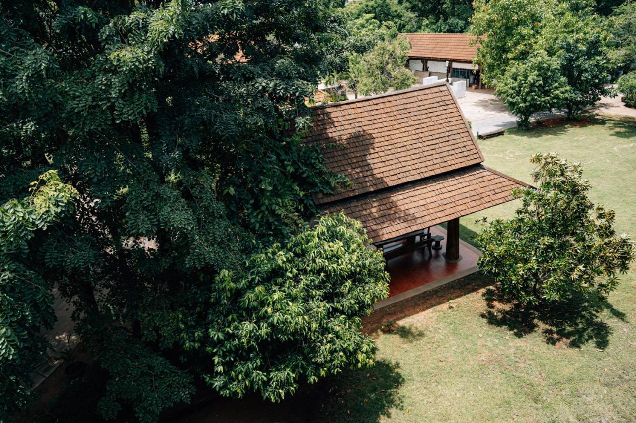 Ban Phai Inpawa Hotel מראה חיצוני תמונה