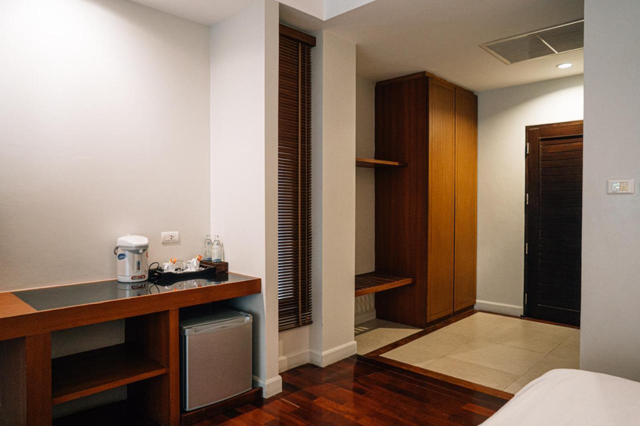 Ban Phai Inpawa Hotel מראה חיצוני תמונה