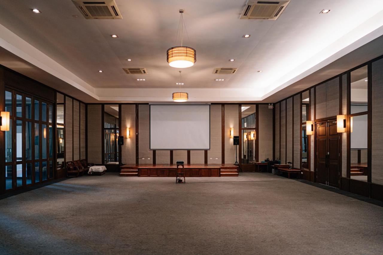 Ban Phai Inpawa Hotel מראה חיצוני תמונה