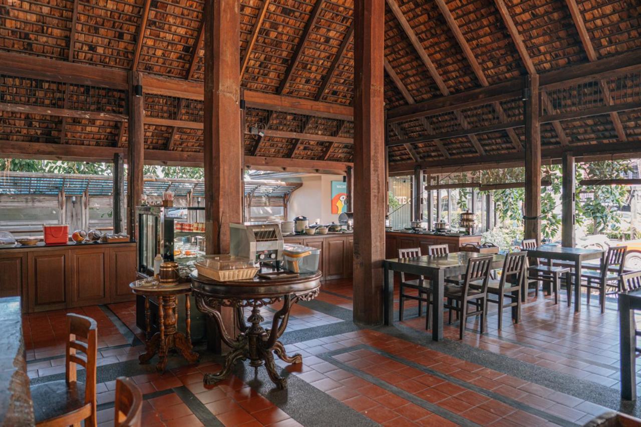 Ban Phai Inpawa Hotel מראה חיצוני תמונה