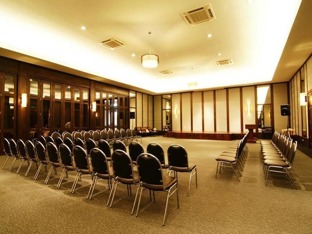 Ban Phai Inpawa Hotel מראה חיצוני תמונה